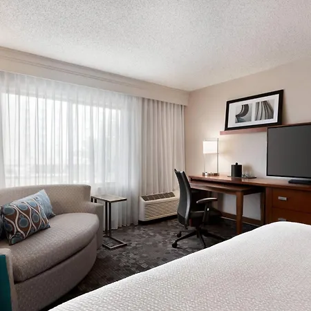 Courtyard By Marriott Tulsa Central-3